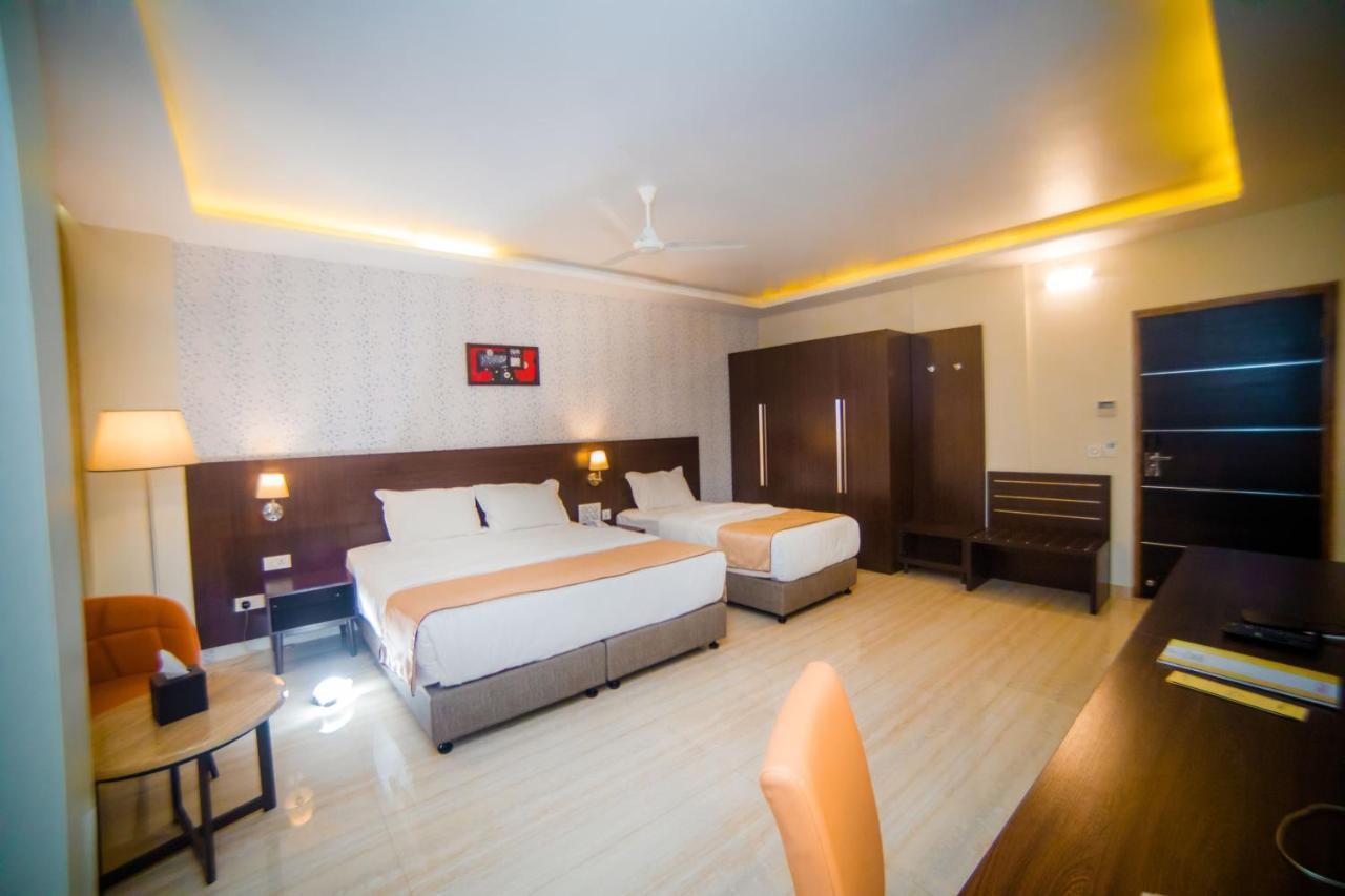 Fortune Plaza Hotel อูดุปปี ภายนอก รูปภาพ